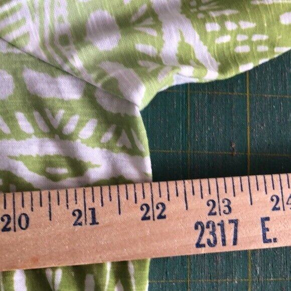 Alfred Dunner Blouse Women’s 3/4 Slevees Green/yellow Studs V-Neck Sz Medium - Picture 4 of 5